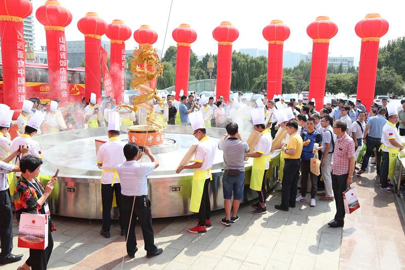 美食娱乐嘉年华活动方案：从策划到执行的全流程指南，轻松打造火爆美食节